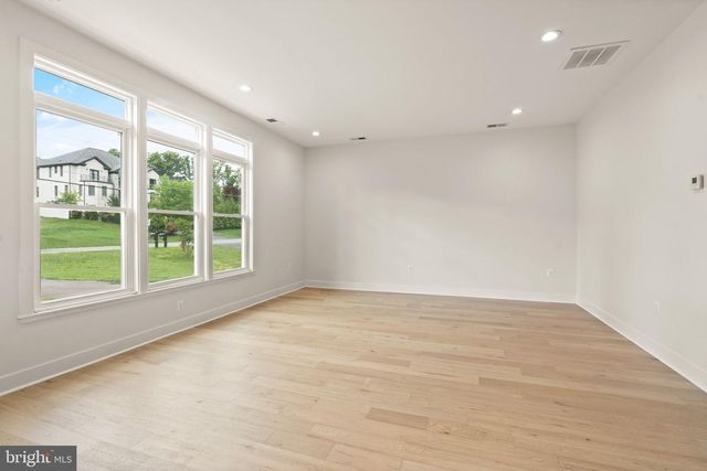 6468 WINDHAM AVE, Alexandria, VA 22315