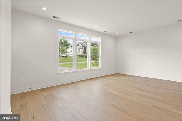 6468 WINDHAM AVE, Alexandria, VA 22315