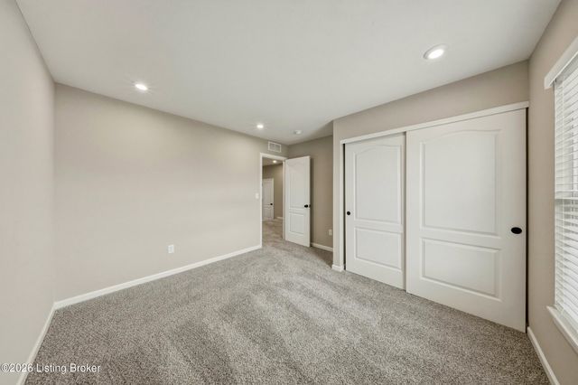 205 Harvest Point Way, Mt Washington, KY 40047