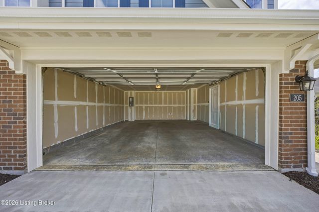 205 Harvest Point Way, Mt Washington, KY 40047
