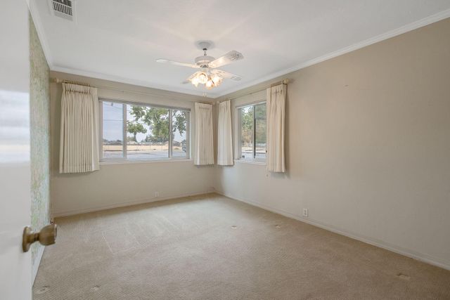 1714 N Blythe Avenue, Fresno, CA 93722