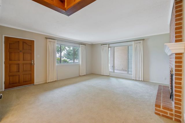 1714 N Blythe Avenue, Fresno, CA 93722