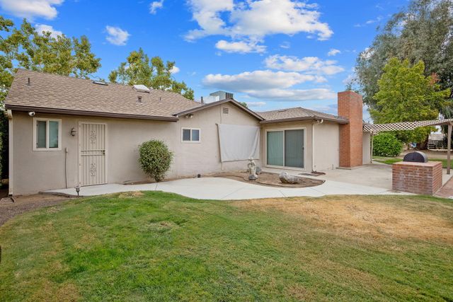 1714 N Blythe Avenue, Fresno, CA 93722