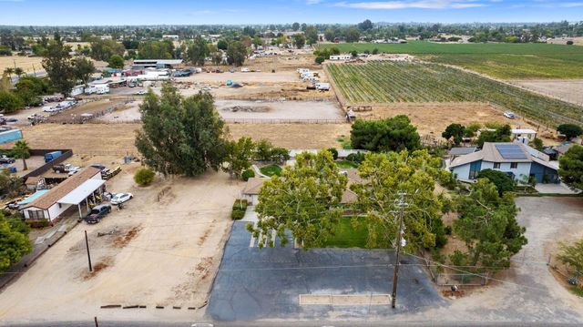 1714 N Blythe Avenue, Fresno, CA 93722