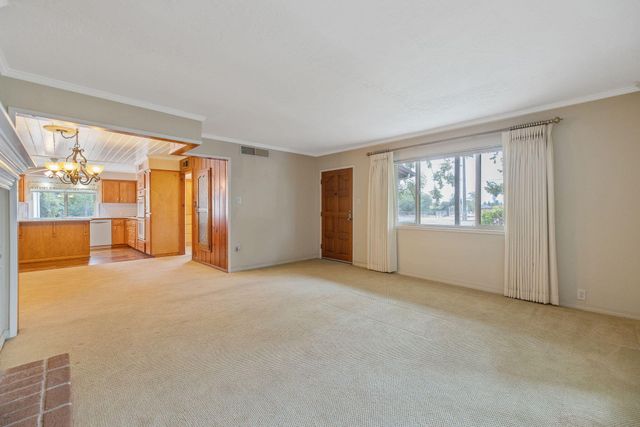 1714 N Blythe Avenue, Fresno, CA 93722