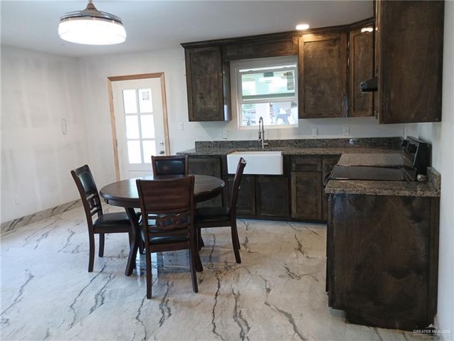 1020 S Georgia Avenue, Mercedes, TX 78570