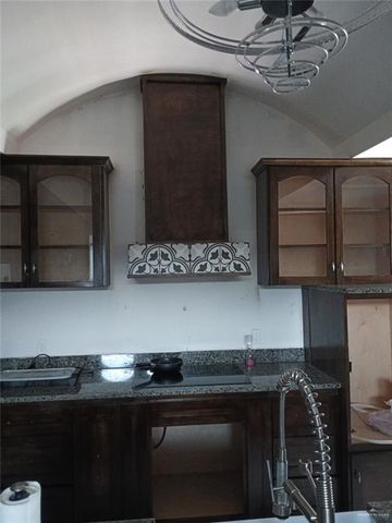 1020 S Georgia Avenue, Mercedes, TX 78570