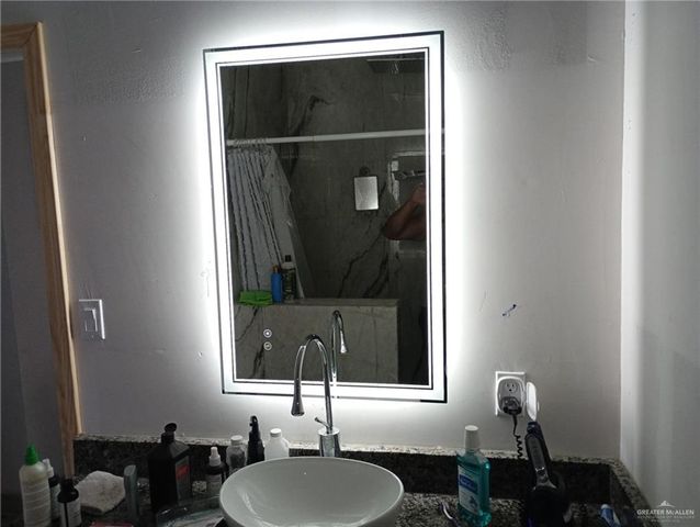 1020 S Georgia Avenue, Mercedes, TX 78570