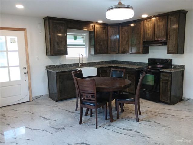 1020 S Georgia Avenue, Mercedes, TX 78570