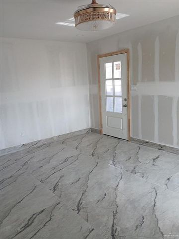 1020 S Georgia Avenue, Mercedes, TX 78570