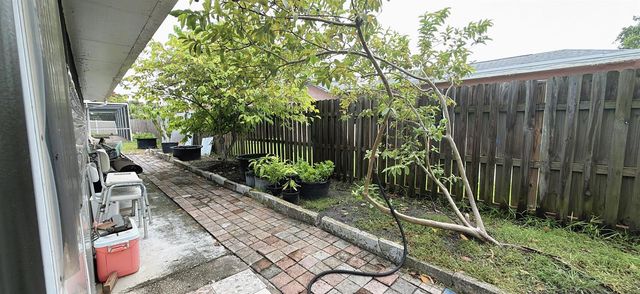 2000 NW 70th Lane, Margate, FL 33063