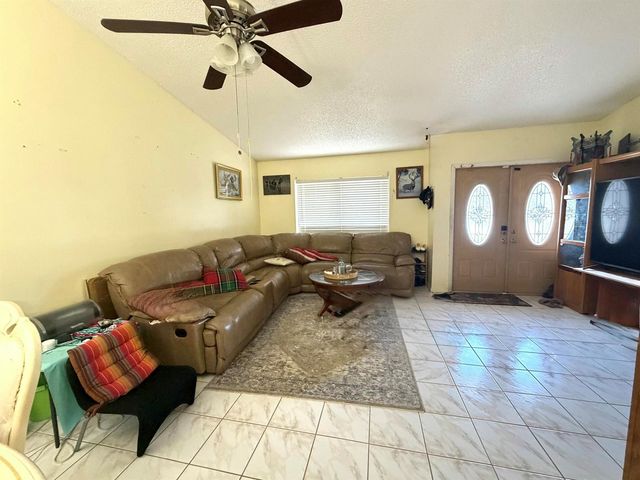 2000 NW 70th Lane, Margate, FL 33063
