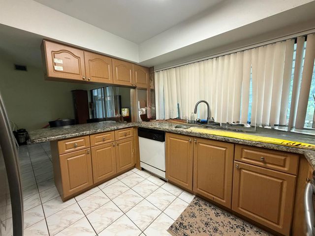 2000 NW 70th Lane, Margate, FL 33063