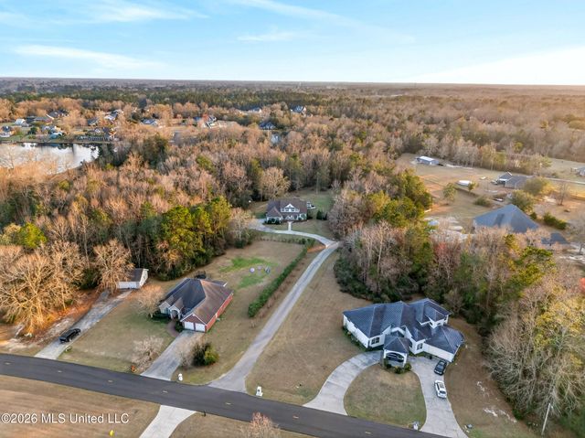 75 N Hill Drive, Carriere, MS 39426