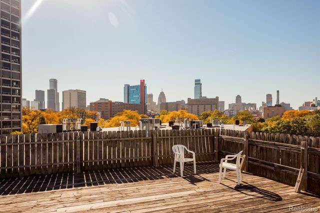 1395 ANTIETAM Avenue 49, Detroit, MI 48207