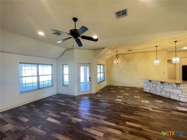 192 Spring Meadow Lane, Belton, TX 76513