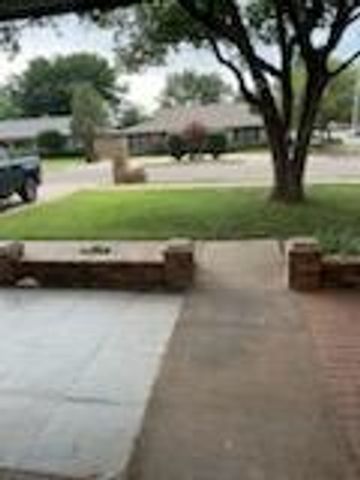 5711 70th Place, Lubbock, TX 79424