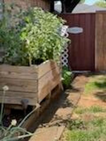 5711 70th Place, Lubbock, TX 79424