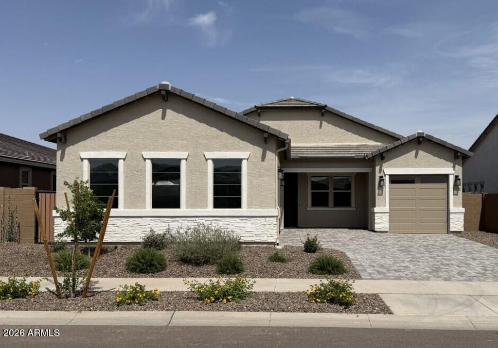 16526 W CREEDANCE Boulevard, Surprise, AZ 85387