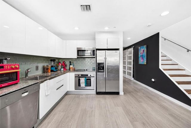 1050 Brickell Ave 420, Miami, FL 33131