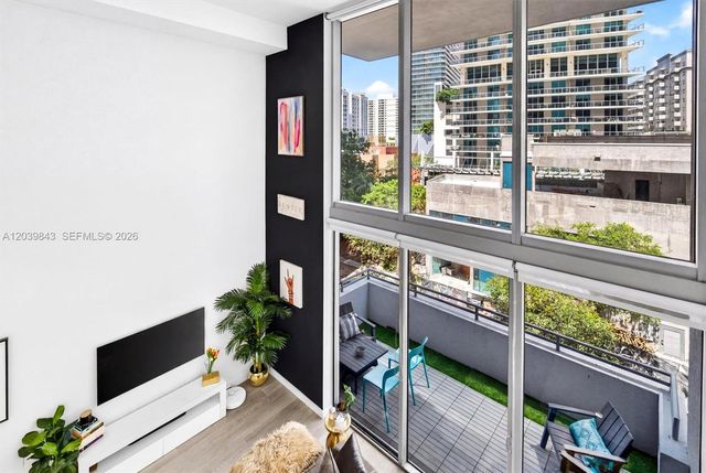 1050 Brickell Ave 420, Miami, FL 33131