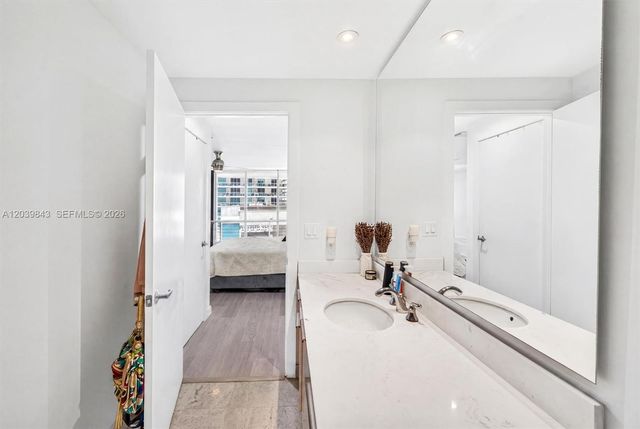 1050 Brickell Ave 420, Miami, FL 33131