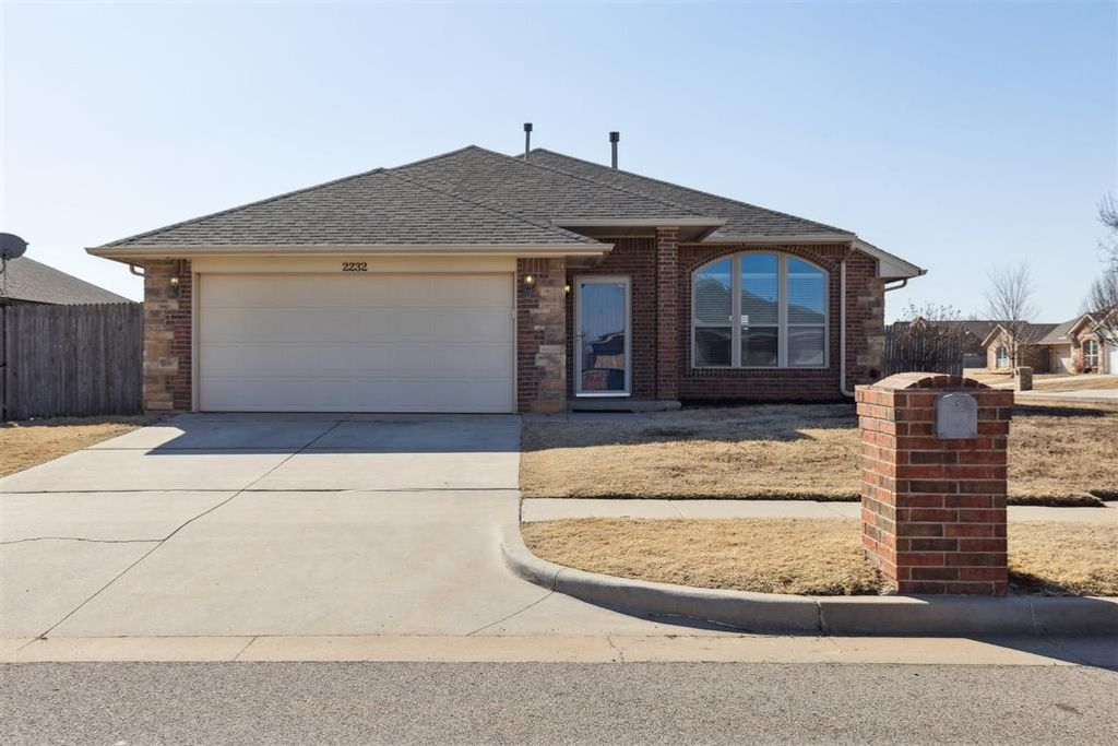 2232 NW 196th Street, Edmond, OK 73012