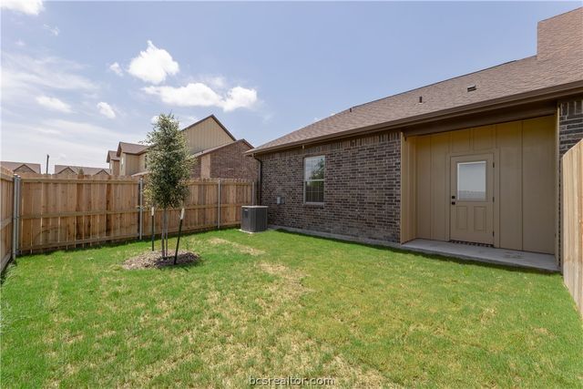 4083 Gunner Trail, College Station, TX 77845