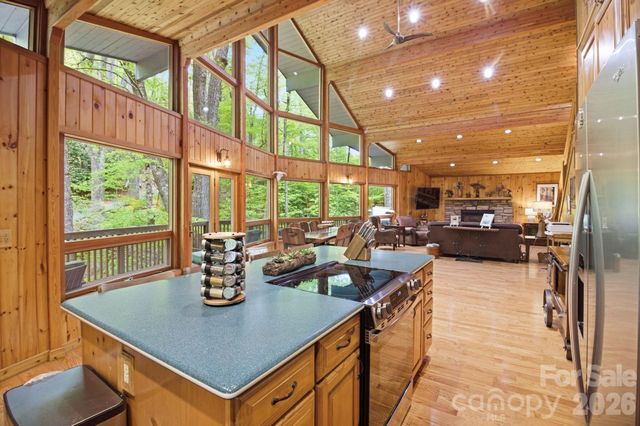 401 Saratoga None, Boone, NC 28607