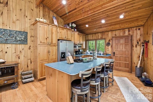 401 Saratoga None, Boone, NC 28607