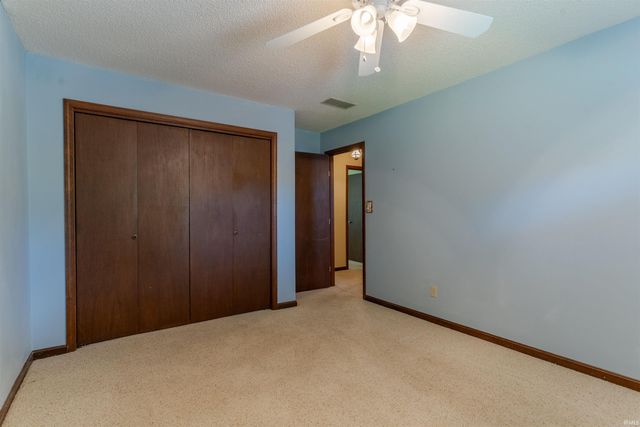 6016 Sarabeth Lane, Evansville, IN 47712
