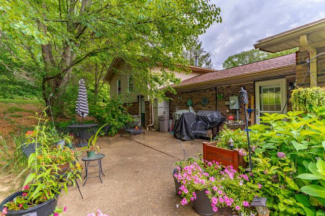 6016 Sarabeth Lane, Evansville, IN 47712