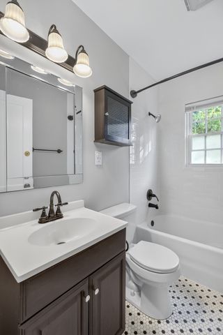 1063 Horseshoe Drive, Nashville, TN 37216