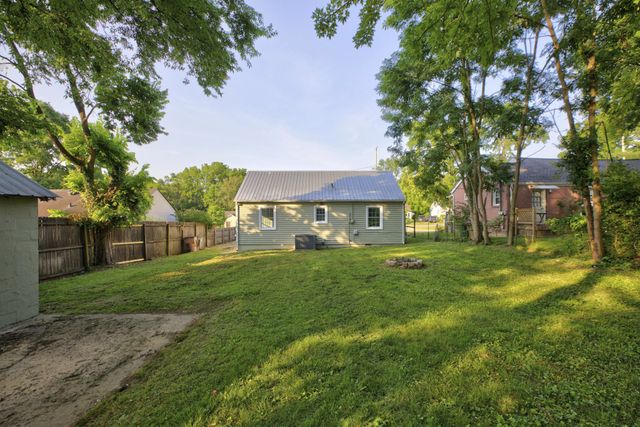 1063 Horseshoe Drive, Nashville, TN 37216