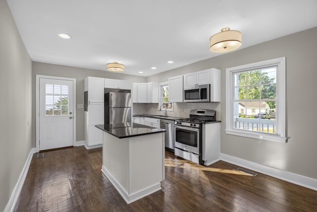 1063 Horseshoe Drive, Nashville, TN 37216