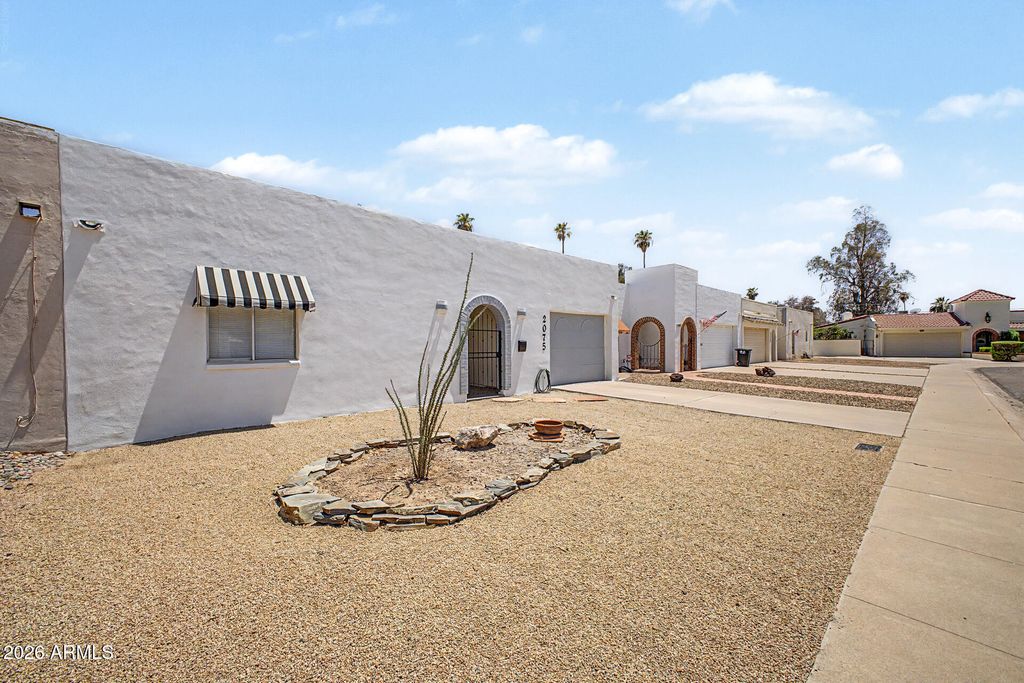 2075 E CAIRO Drive, Tempe, AZ 85282 — photo 2