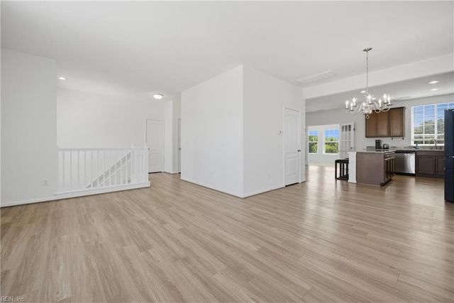 134 Corcoran LN, Suffolk, VA 23434