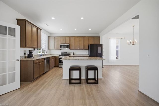 134 Corcoran LN, Suffolk, VA 23434