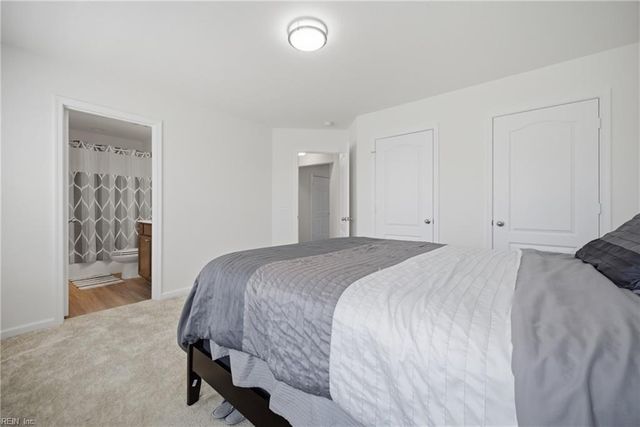 134 Corcoran LN, Suffolk, VA 23434
