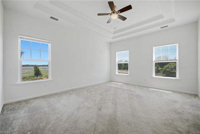 134 Corcoran LN, Suffolk, VA 23434