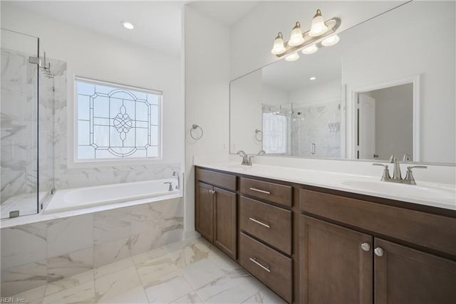 134 Corcoran LN, Suffolk, VA 23434