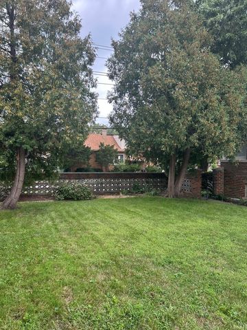 12200 S Yale Avenue, Chicago, IL 60628