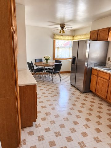 12200 S Yale Avenue, Chicago, IL 60628