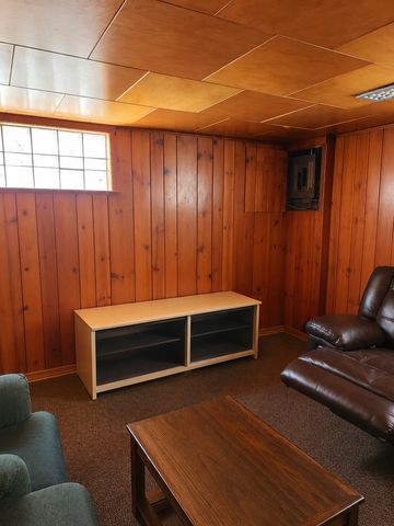 12200 S Yale Avenue, Chicago, IL 60628