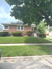12200 S Yale Avenue, Chicago, IL 60628