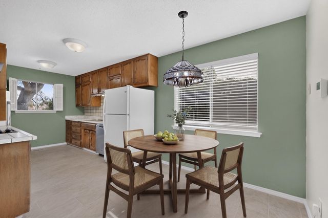 8130 Avenida La Prestina NE, Albuquerque, NM 87109