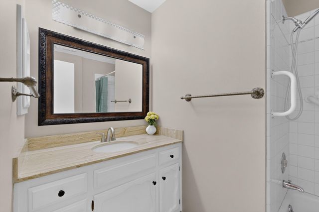 8130 Avenida La Prestina NE, Albuquerque, NM 87109