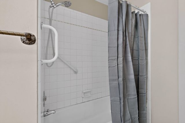 8130 Avenida La Prestina NE, Albuquerque, NM 87109