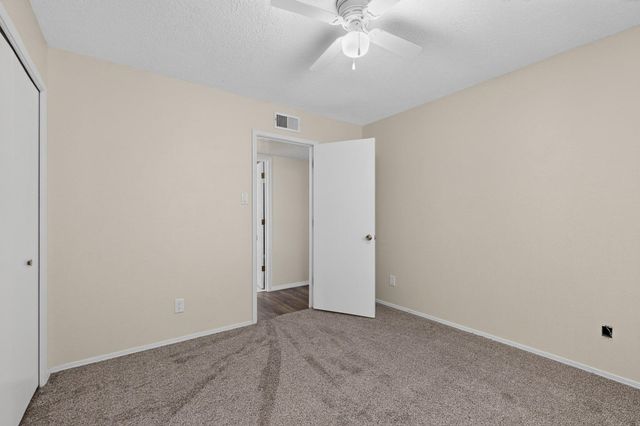 8130 Avenida La Prestina NE, Albuquerque, NM 87109