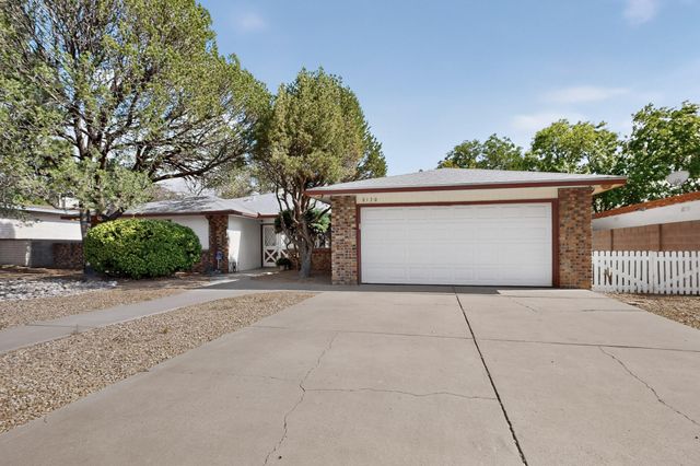 8130 Avenida La Prestina NE, Albuquerque, NM 87109